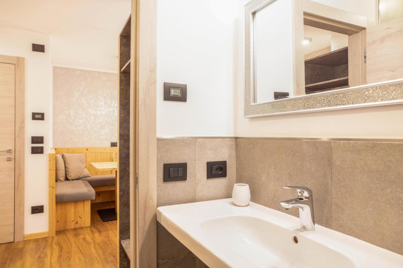 Chalet Osmar Suite 2 Campitello di Fassa Luaran gambar